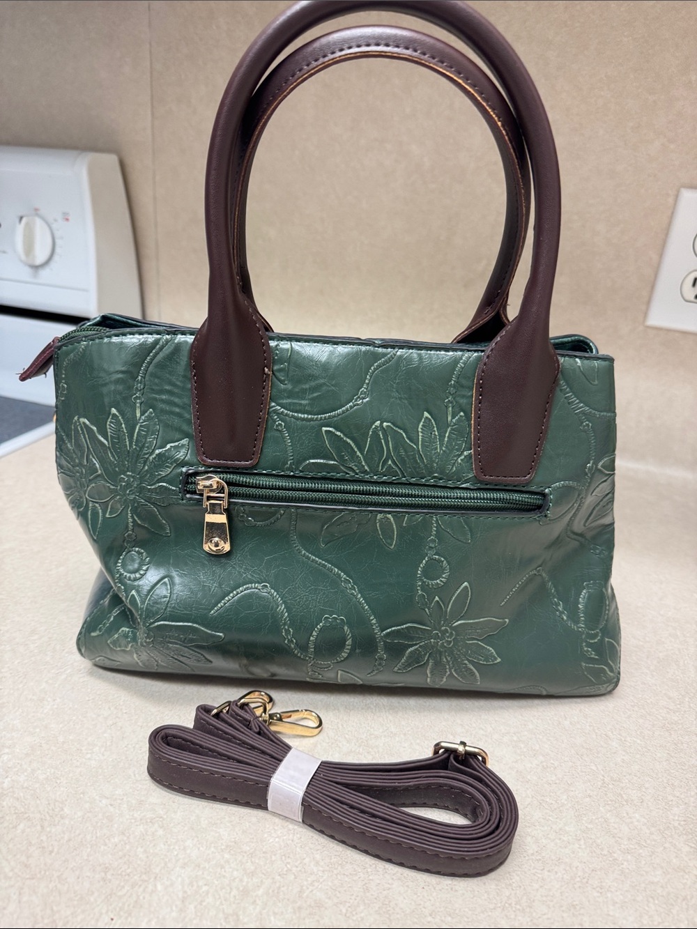 Green purse with flower print - Picture 2 of 5
